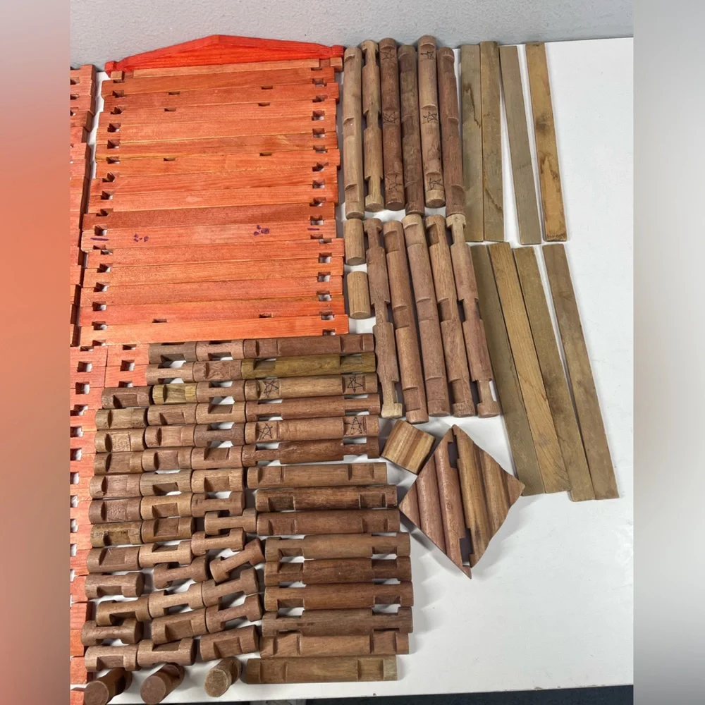 Vintage Lincoln Logs Train & Wooden Building Toy 615 Pieces & Roy Toy Western